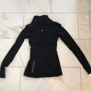 Lululemon 1/2 ZIP Sz 2